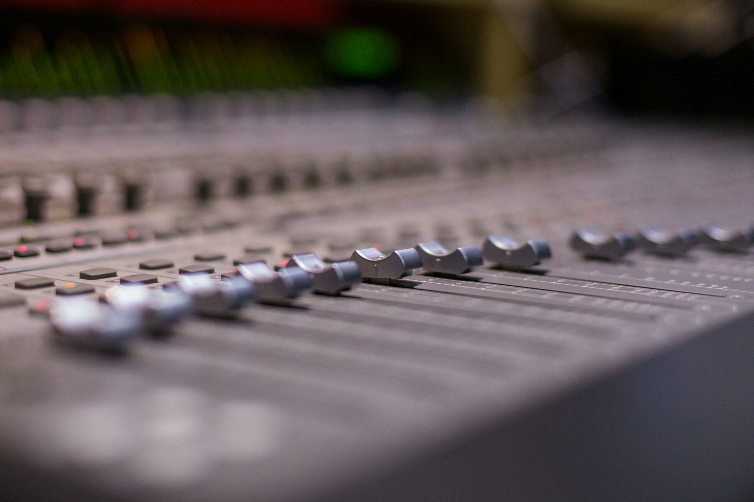 Soundboardly: Exploring the Benefits of Using a Free Soundboard